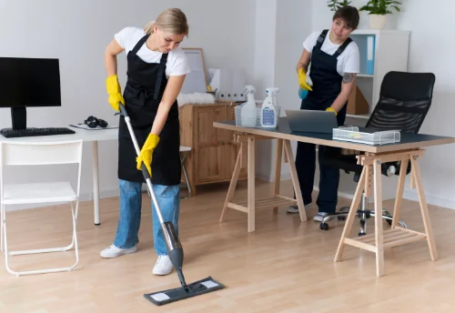 Nettoyage de bureau professionnel à Guéreins